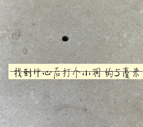 临桂瓷砖空鼓维修公司专业解答在瓷砖铺贴过程中，如果砂料搅拌不均匀，将会带来以下问题